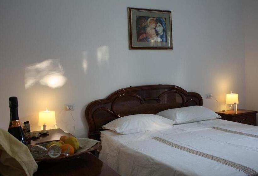 تختخواب و صبحانه Vila Sejuda