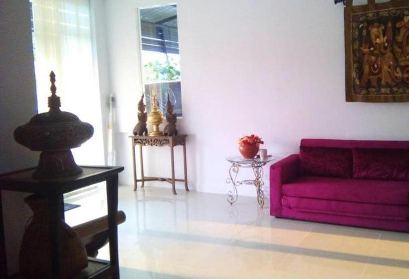 Отель Oyo 640 Baan Phuduan