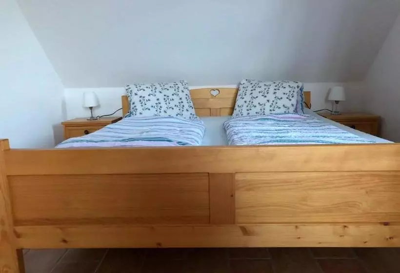 Majatalo Hájenka Hraběte Buquoye