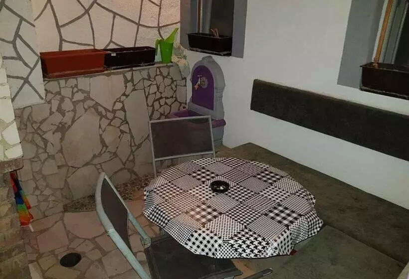 پانسیون Rooms Vedran