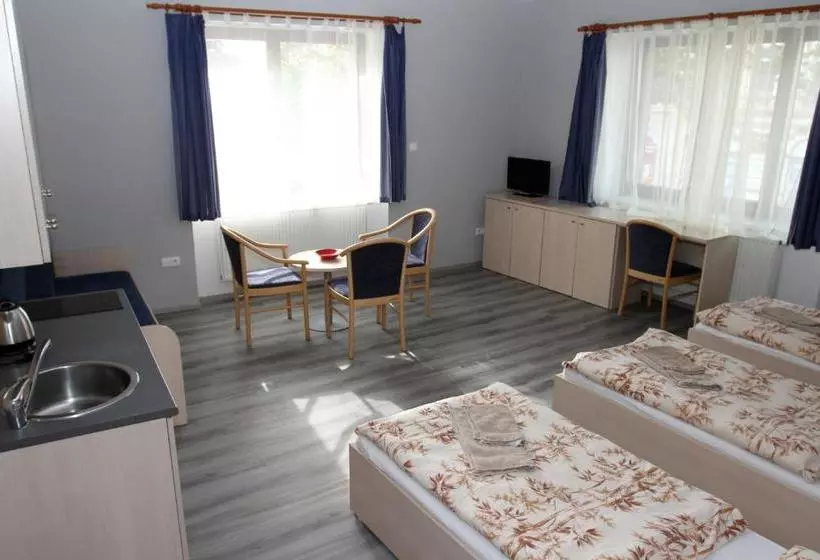 Majatalo Penzion Markéta Chrudim