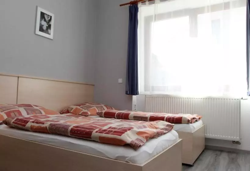 Majatalo Penzion Markéta Chrudim