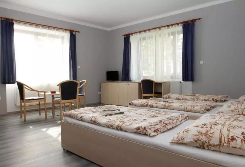 Majatalo Penzion Markéta Chrudim