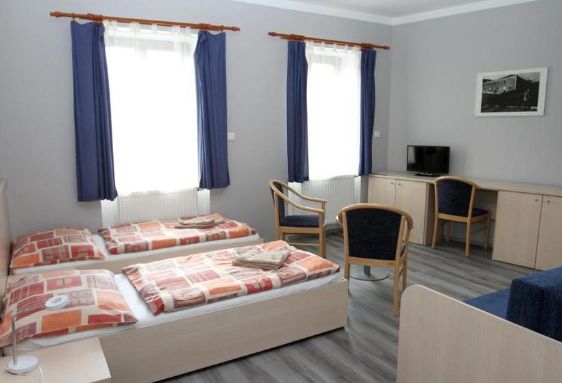 פנסיון Penzion Markéta Chrudim