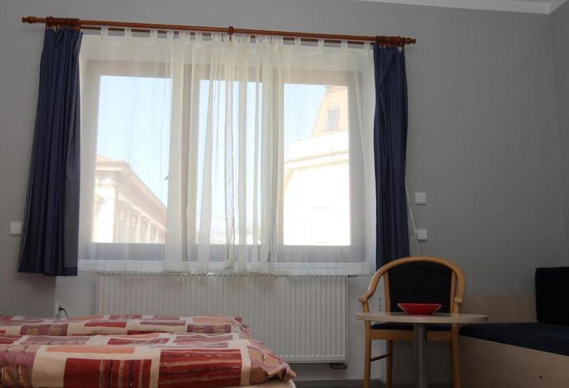 פנסיון Penzion Markéta Chrudim