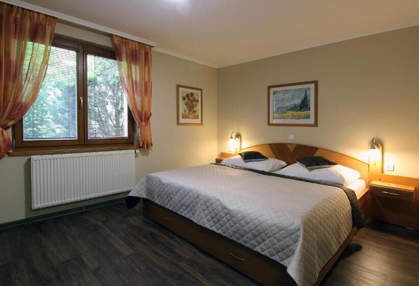 ペンション Penzion U Vlků