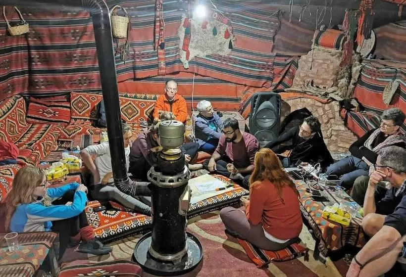 تختخواب و صبحانه Petra Sand Mars Camp