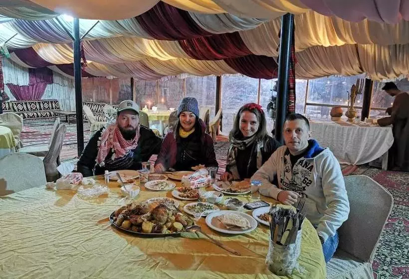 تختخواب و صبحانه Petra Sand Mars Camp