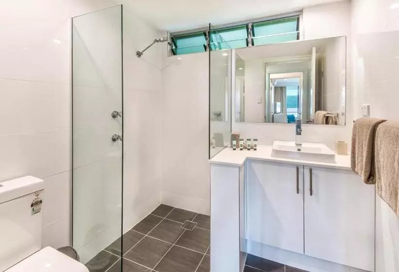 Lagoon Beachfront Lodge 201 On Hamilton Island By Hamorent