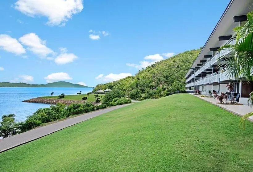 Lagoon Beachfront Lodge 201 On Hamilton Island By Hamorent
