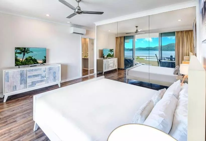 Lagoon Beachfront Lodge 201 On Hamilton Island By Hamorent