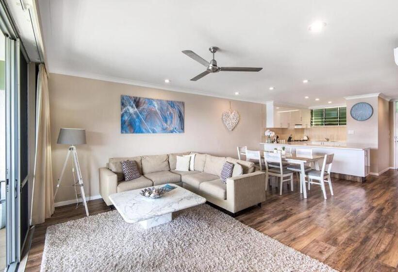 Lagoon Beachfront Lodge 201 On Hamilton Island By Hamorent