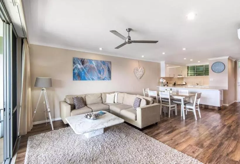 Lagoon Beachfront Lodge 201 On Hamilton Island By Hamorent