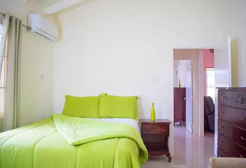 Ocho Rios Getaway Villa At Draxhall