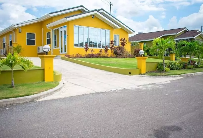Ocho Rios Getaway Villa At Draxhall