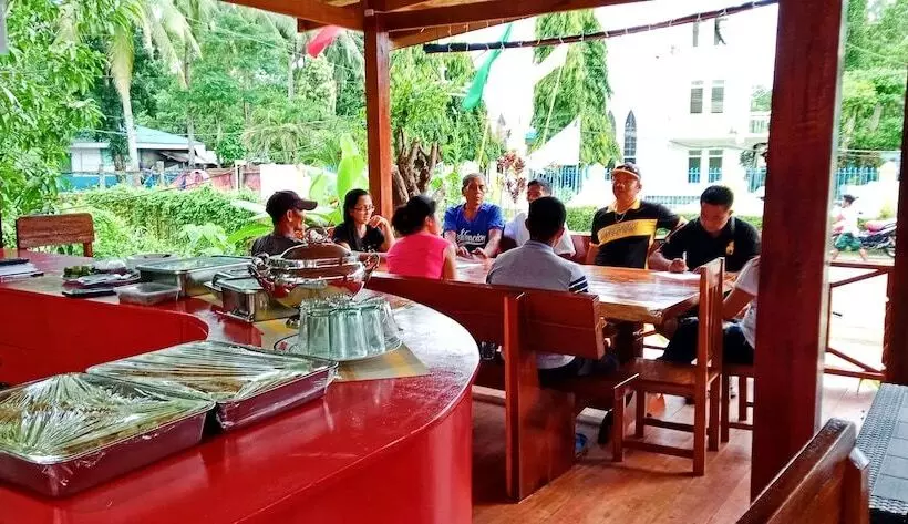 ペンション Echague Place