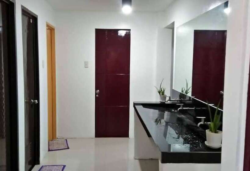 ペンション Echague Place