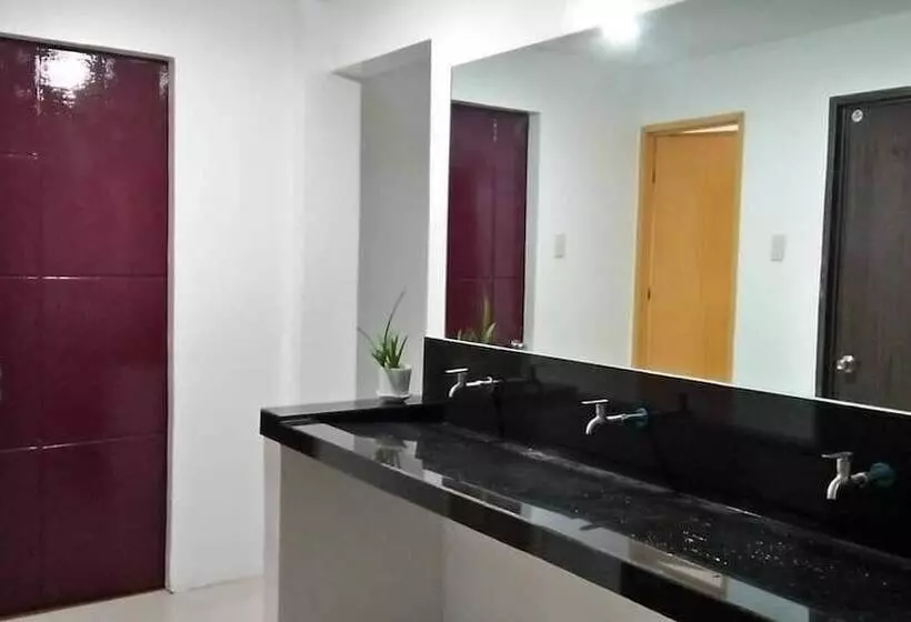 ペンション Echague Place