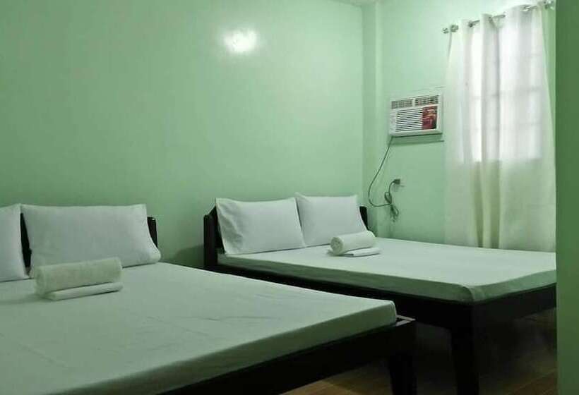 ペンション Echague Place