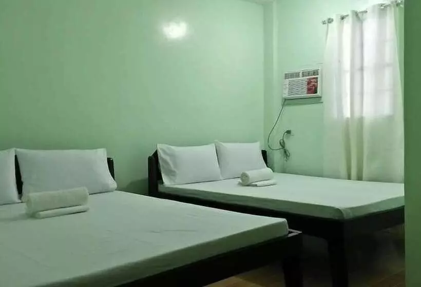 ペンション Echague Place