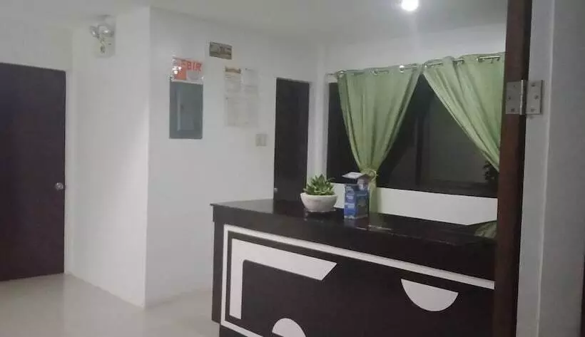 ペンション Echague Place