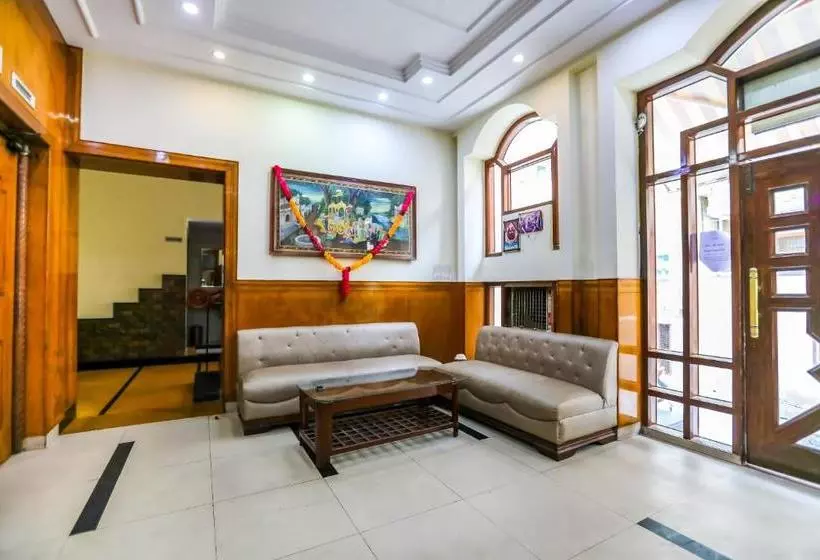Hotelli Oyo 44011 Sahil
