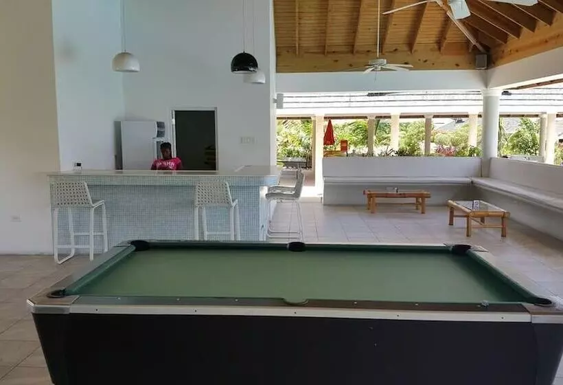 Sea Breeze Villa At Coolshade