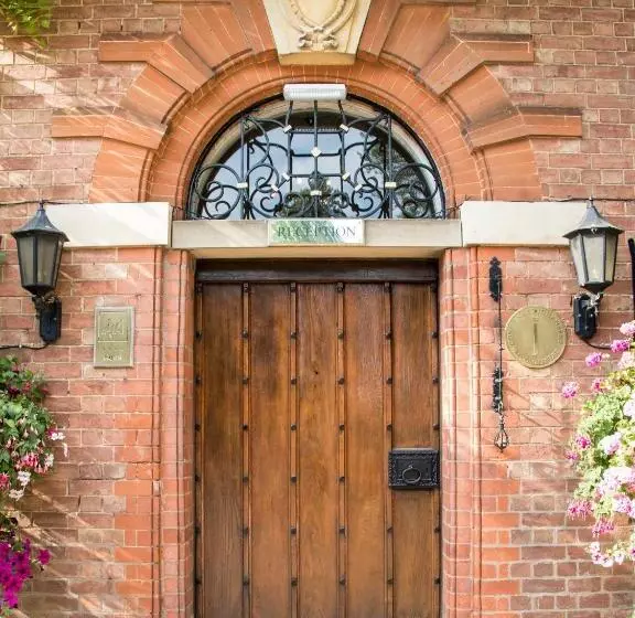 Отель Ardencote