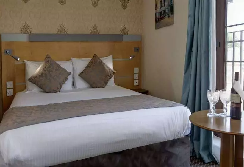 ホテル Bridge House