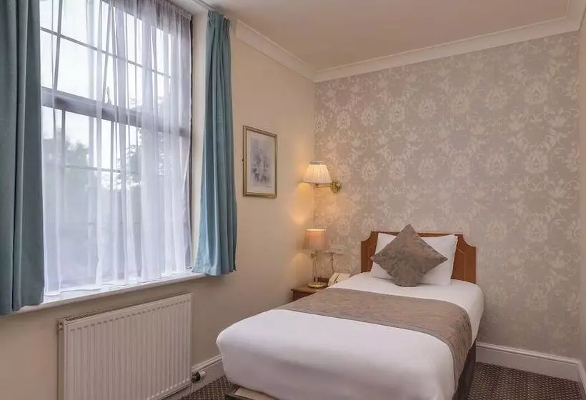 ホテル Bridge House