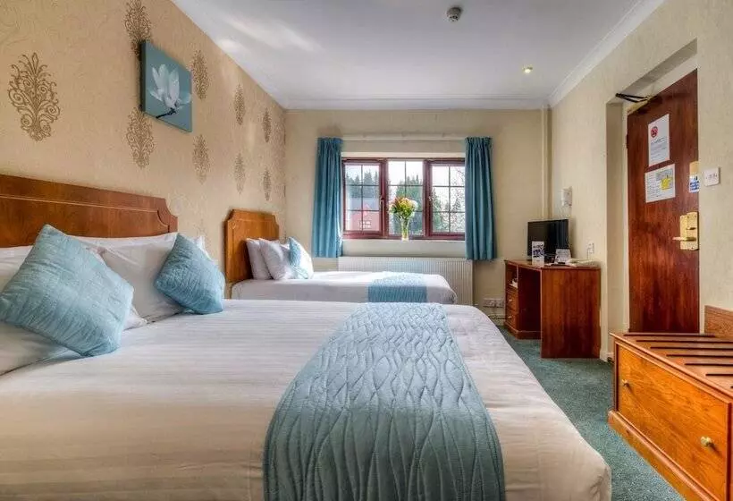 ホテル Bridge House