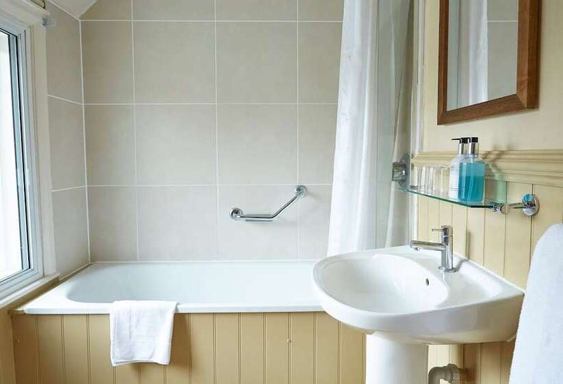 فندق Dog House By Chef & Brewer Collection