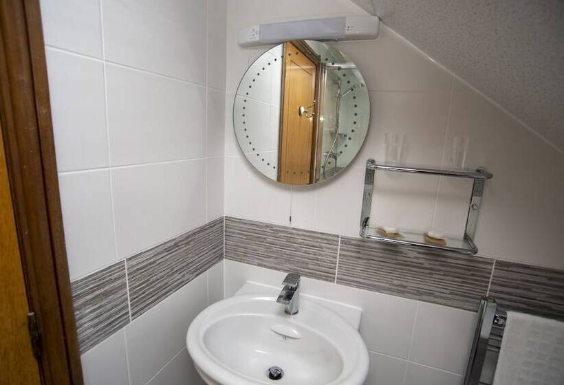 هتل Nomi Rooms & Restaurant