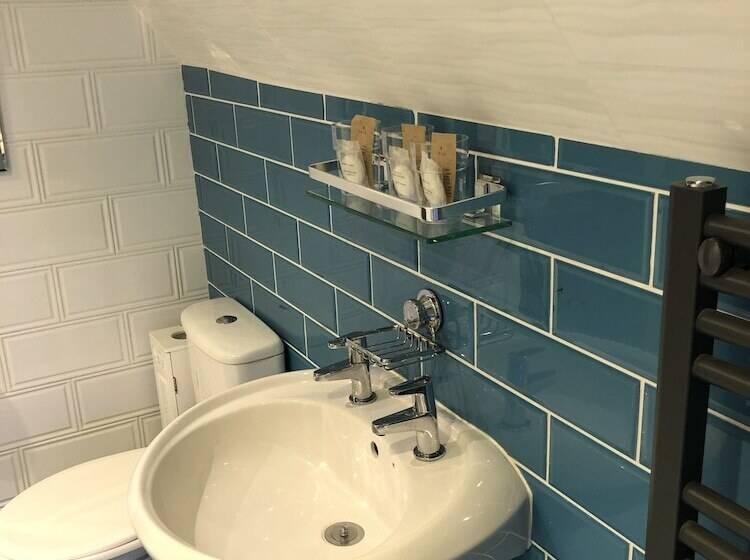 هتل Nomi Rooms & Restaurant