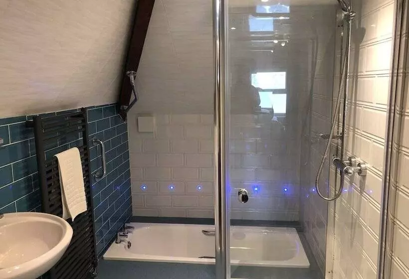 호텔 Nomi Rooms & Restaurant