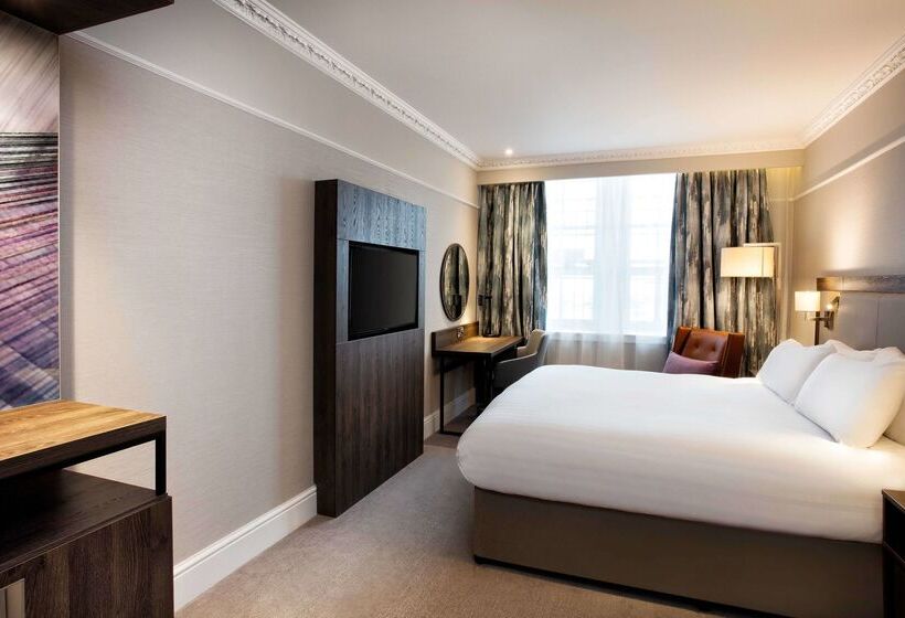 هتل Hilton Edinburgh Carlton