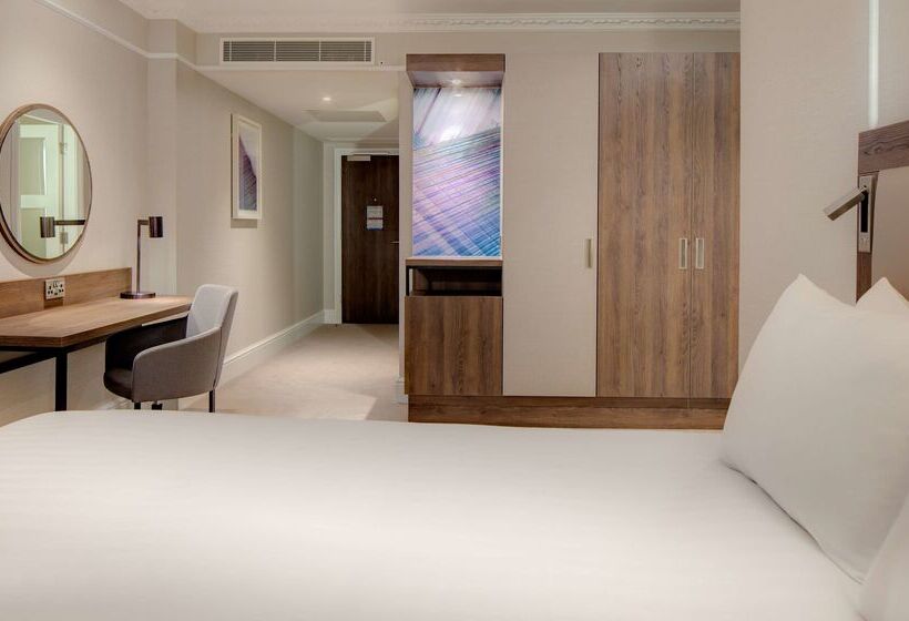 هتل Hilton Edinburgh Carlton