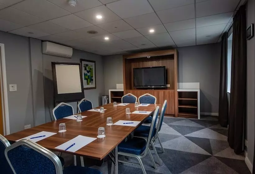 בית מלון כפרי Holiday Inn Express Canterbury, An Ihg