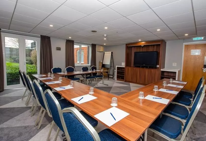 בית מלון כפרי Holiday Inn Express Canterbury, An Ihg