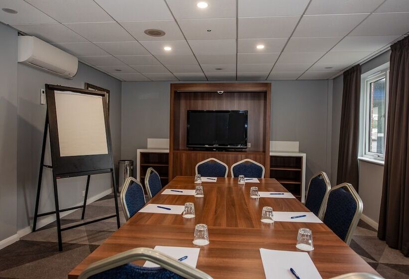 Otel Holiday Inn Express Canterbury, An Ihg