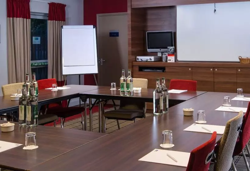 Hotelli Holiday Inn Express Derby Pride Park, An Ihg