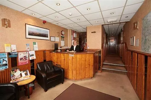 هتل Mclays Guest House