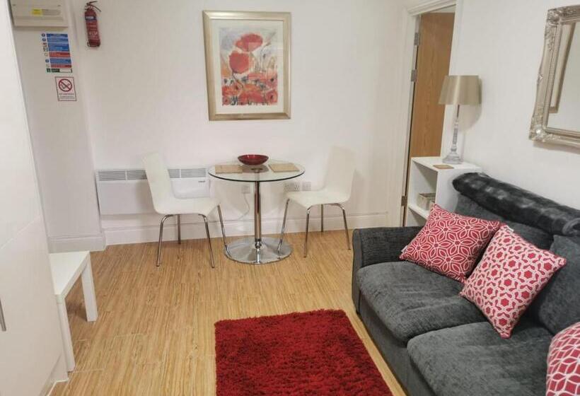 Отель Old Bull Inn