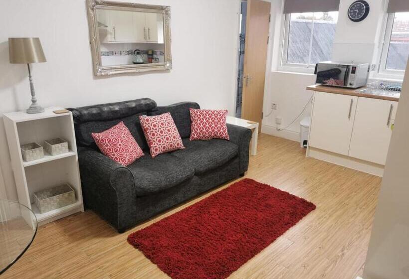 Отель Old Bull Inn