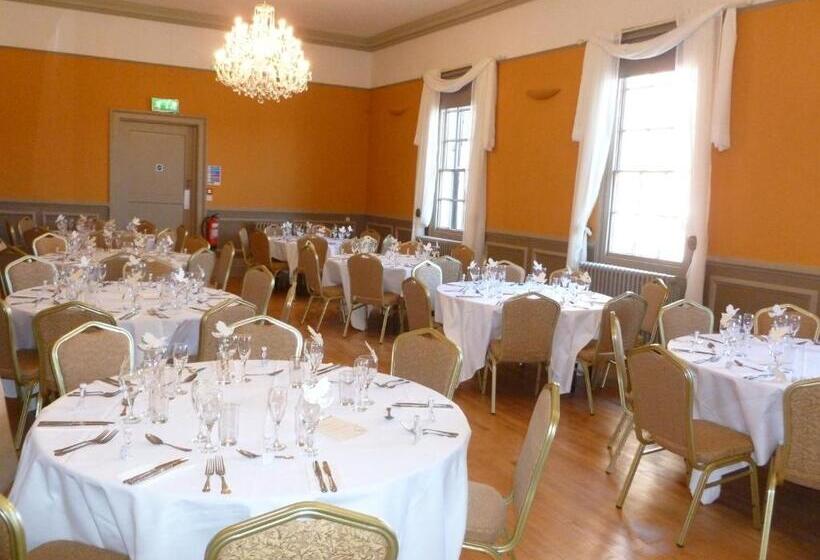 Отель Old Bull Inn