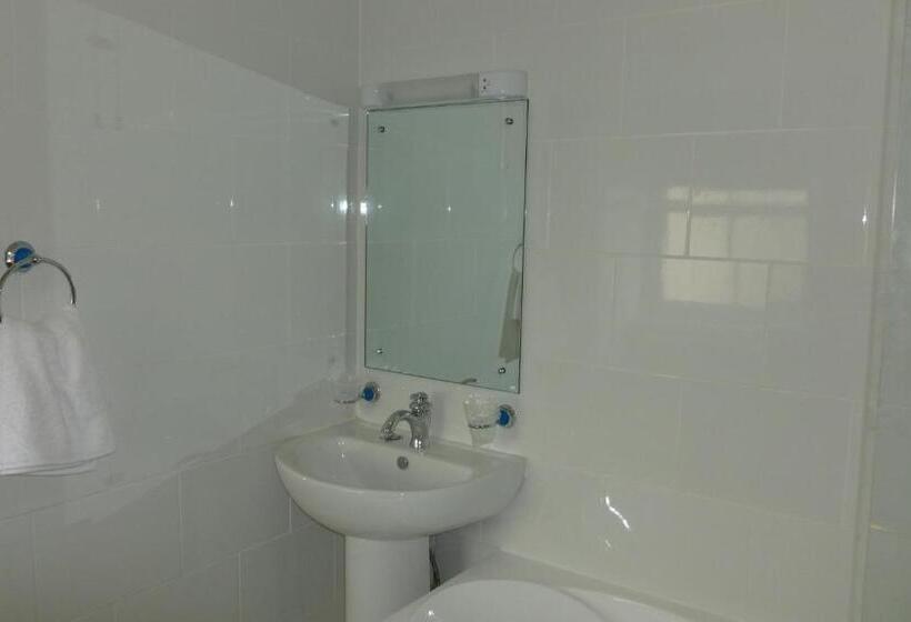 Отель Old Bull Inn