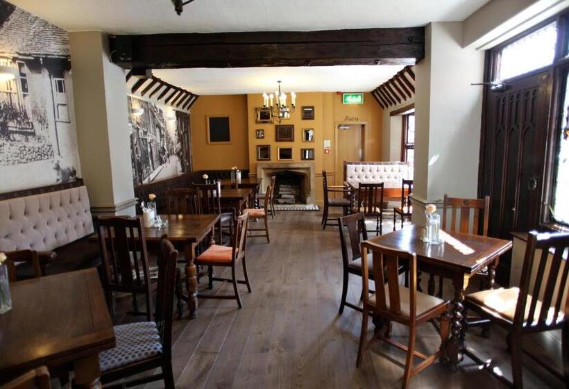 Отель Old Bull Inn