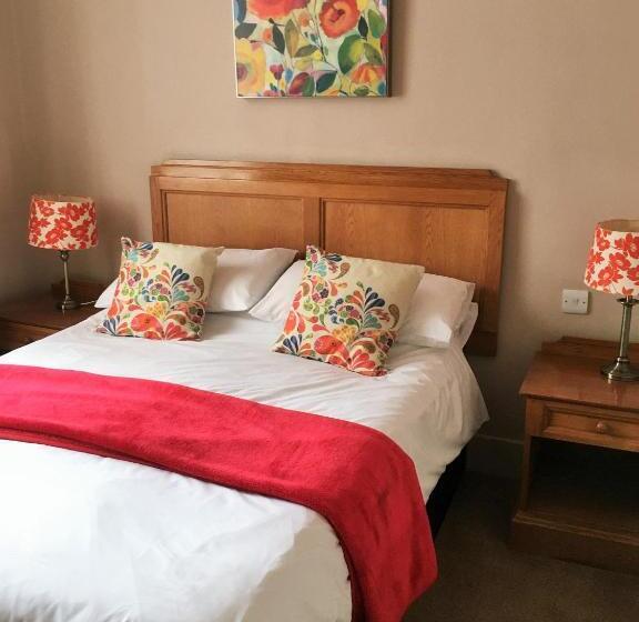 Отель Old Bull Inn