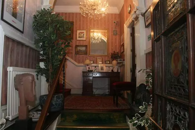 בית מלון כפרי The Knoll Guest House