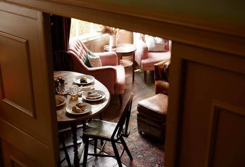 酒店 The Pembroke Arms